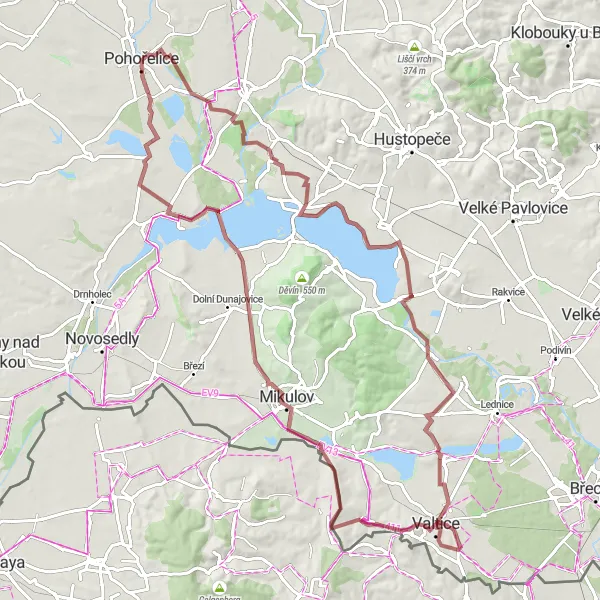 Mapa miniatúra "Gravelový okruh kolem Mikulova" cyklistická inšpirácia v Jihovýchod, Czech Republic. Vygenerované cyklistickým plánovačom trás Tarmacs.app