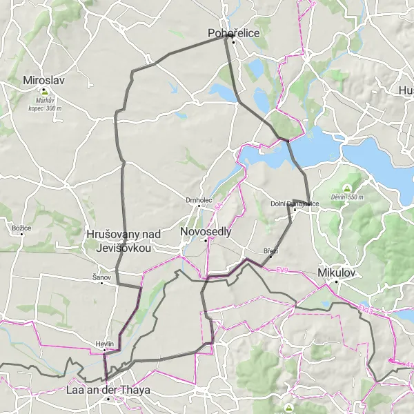 Karten-Miniaturansicht der Radinspiration "Rundfahrt von Pohořelice nach Hevlín" in Jihovýchod, Czech Republic. Erstellt vom Tarmacs.app-Routenplaner für Radtouren