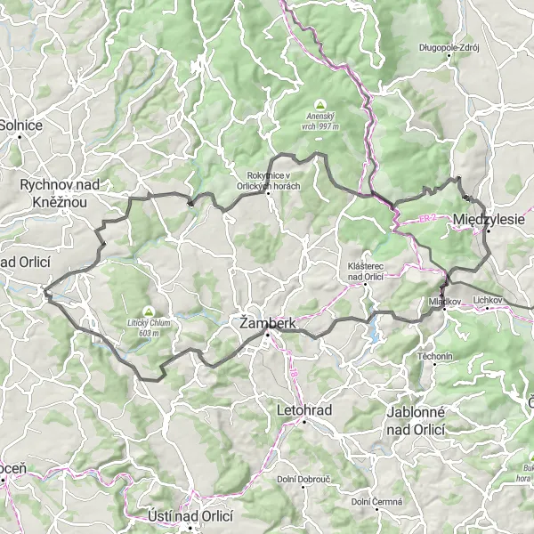 Mapa miniatúra "Okruh s náročným stoupáním a výhledy" cyklistická inšpirácia v Severovýchod, Czech Republic. Vygenerované cyklistickým plánovačom trás Tarmacs.app