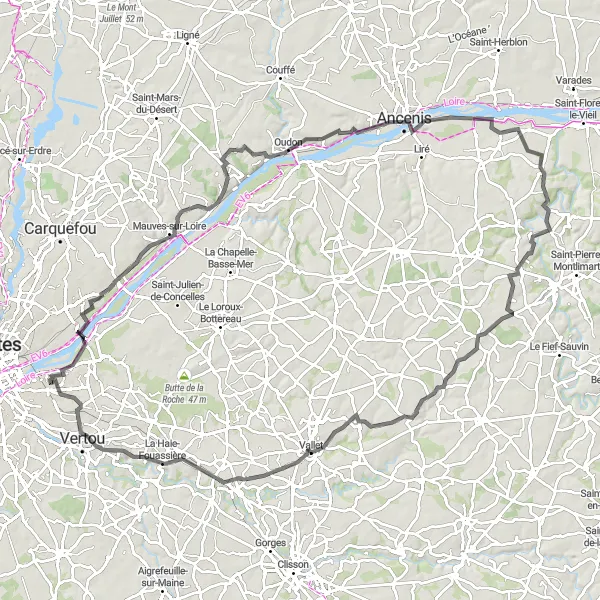 Map miniature of "Castles and Vineyards Loop" cycling inspiration in Pays de la Loire, France. Generated by Tarmacs.app cycling route planner