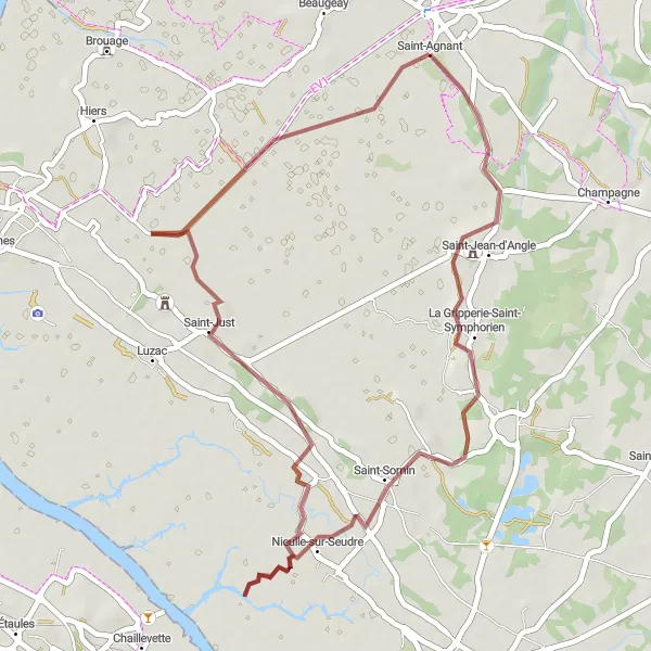 Miniature de la carte de l'inspiration cycliste "Boucle de gravier de 43 km vers La Gripperie-Saint-Symphorien" dans la Poitou-Charentes, France. Générée par le planificateur d'itinéraire cycliste Tarmacs.app