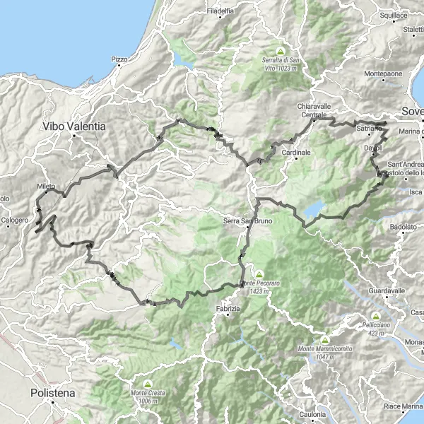 Miniatura della mappa di ispirazione al ciclismo "Esplorazione in bicicletta tra Monti e Villaggi" nella regione di Calabria, Italy. Generata da Tarmacs.app, pianificatore di rotte ciclistiche