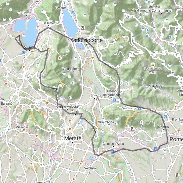 Miniatua del mapa de inspiración ciclista "Ruta en Carretera Poggio Stolegarda - Calolziocorte - Caprino Bergamasco - Col Scarlasc - Monte Robbio - Robbiate - Calco - Monte Crocione - Oggiono" en Lombardia, Italy. Generado por Tarmacs.app planificador de rutas ciclistas