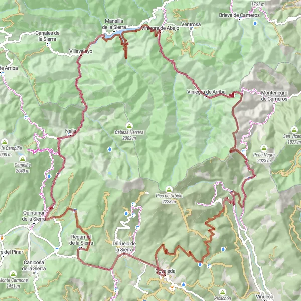 Miniatura mapy "Trasa szutrowa przez Duruelo de la Sierra, Regumiel de la Sierra, Villavelayo, Morra de Valdonsancho, Viniegra de Abajo i Alto de las Tres Cruces" - trasy rowerowej w Castilla y León, Spain. Wygenerowane przez planer tras rowerowych Tarmacs.app